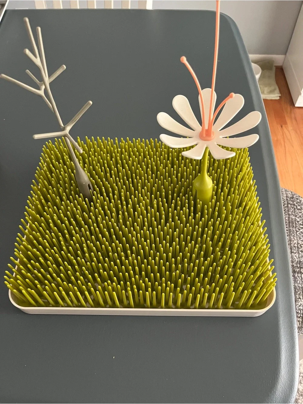 Boon lawn drying rack stem & twig bundle baby bottle drying grass pad tray